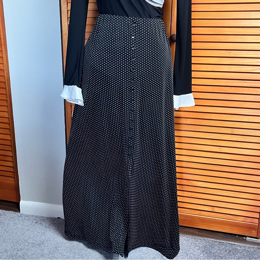 Briggs New York Woman Black Polka Dot Maxi Skirt